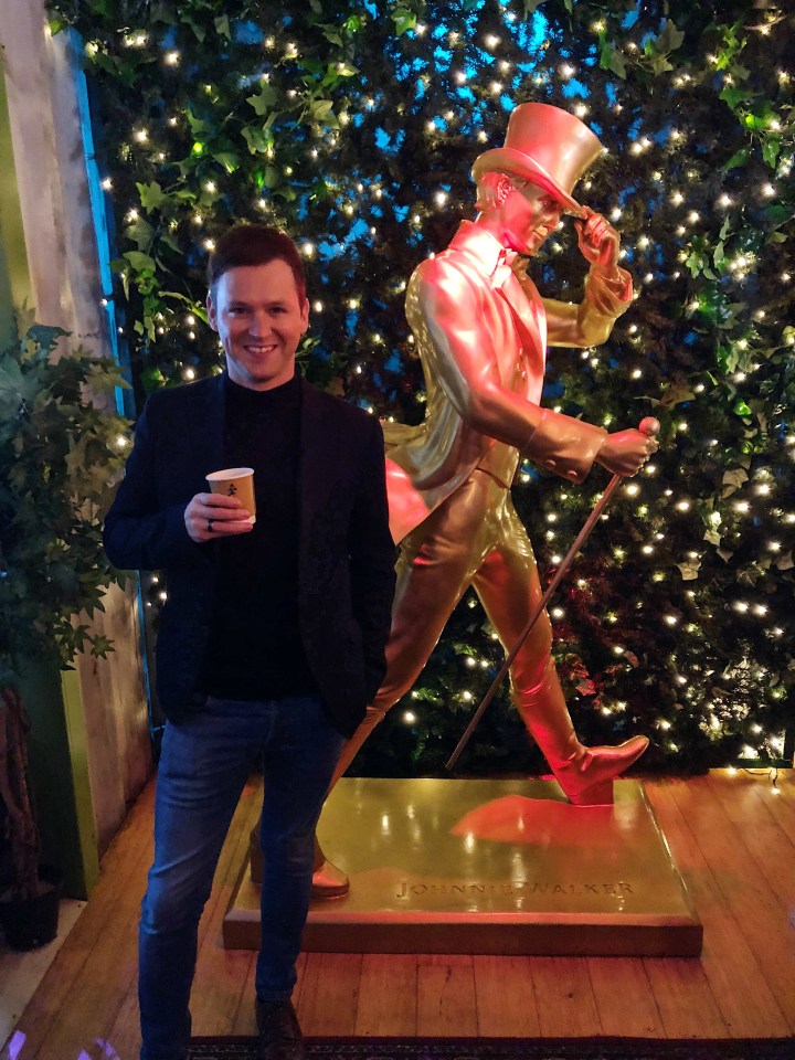 a2786d59-6a07-4252-a4cf-65d5251c799d-1